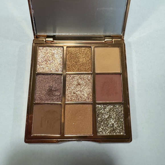Nine Color Eyeshadow Palette - Picture 2 of 5